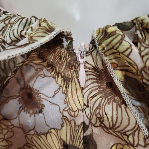 Beyond Words Mini Dress Flutter Shoulder Ruffle Tiered Floral Brown Size Medium - Picture 9 of 11